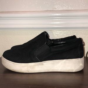 Steve Madden black platform slip ons